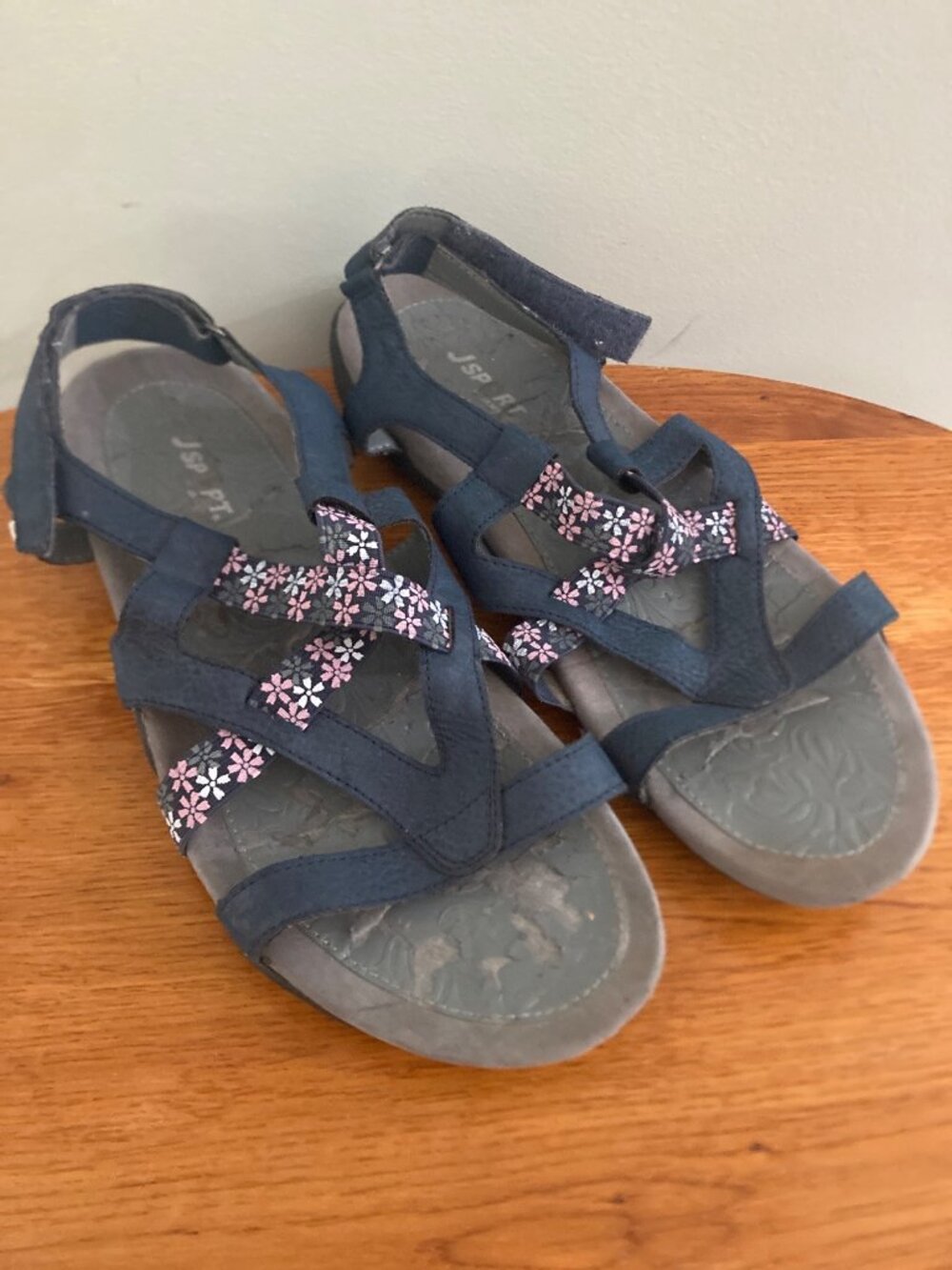 Jambu By Jsport Womens Woodland Vegan Sandals 9M With Floral Straps In Navy